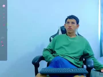 Try gorgeous camwhore Felipehot_gonzales felipehot_gonzales from Chaturbate