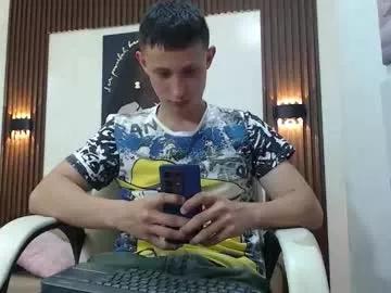 Explore sexy escort Garuo_18 garuo_18 from Chaturbate