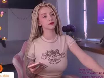 goddessakiko on Chaturbate 