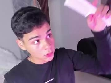 Freechat james_jonnes on Chaturbate