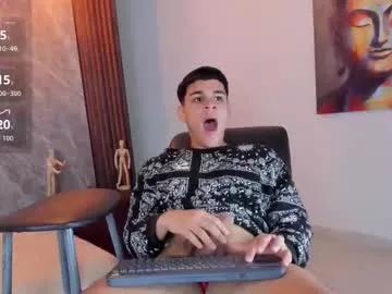 Freechat james_jonnes on Chaturbate