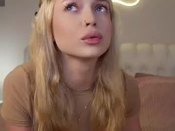 kelly_peachpiee on Chaturbate 