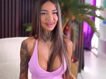 Freechat kiara_moreno on Chaturbate