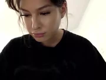 Watch Chaturbate's Kristinafae kristinafae from Chaturbate