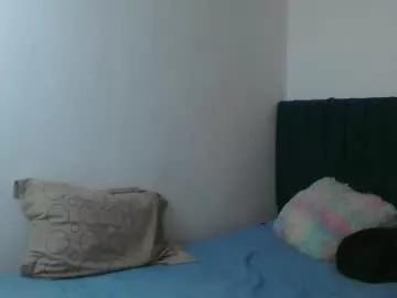 Freechat lia_queen610 on Chaturbate