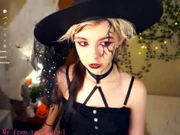 liliandaniels from Chaturbate