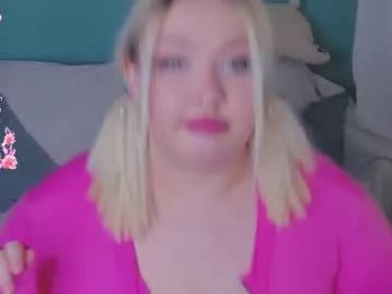 Freechat lilybelll on Chaturbate