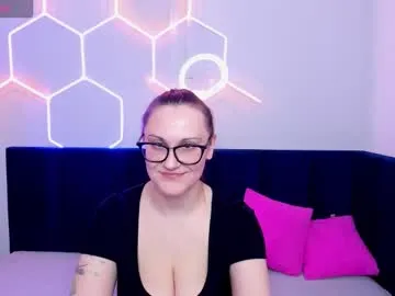 lisaamoree on Chaturbate