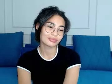 little_v1rgin_angel on Chaturbate 