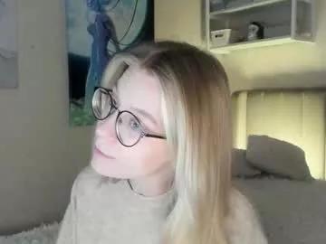 Masturbate to 25 years old lunar_sofia from Chaturbate lunar_sofia from Chaturbate