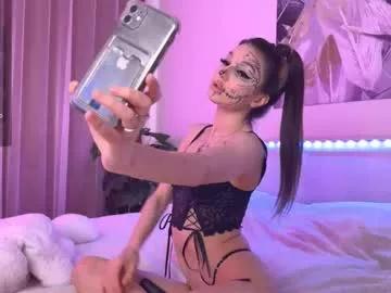 Join Lunavine, she wants to masturbate for you lunavine from Chaturbate