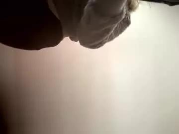 melli23 on Chaturbate 
