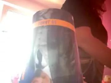 melli23 on Chaturbate 
