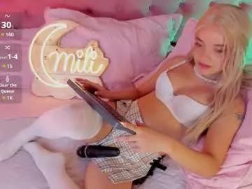 Freechat mili_moon_ on Chaturbate