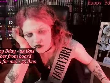 Slutty Noellegothicshadow wants you to fuck her body now noellegothicshadow from Chaturbate