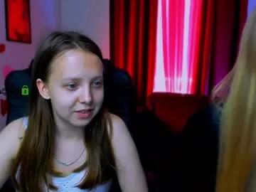 Freechat playful_sophie on Chaturbate