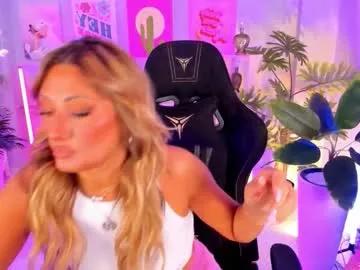 Freechat sarahholly on Chaturbate