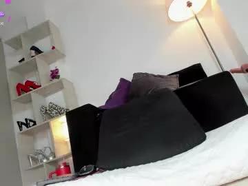 Freechat sexirose_19 on Chaturbate