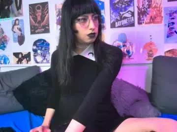 Admire Snowblack_, zie wants to masturbate for you snowblack_ from Chaturbate
