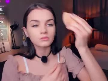 synne_glows on Chaturbate 