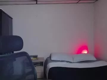 yeff_stone from Chaturbate