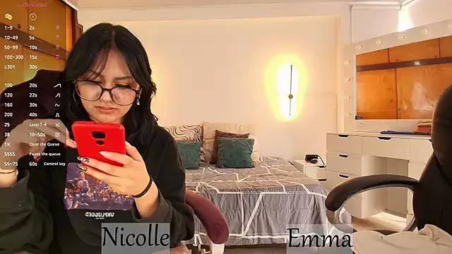 _Emma11 on StripChat 