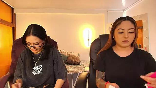 _Emma11 on StripChat 