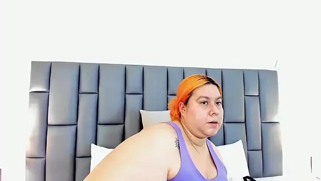 Freechat aandreaperez on StripChat