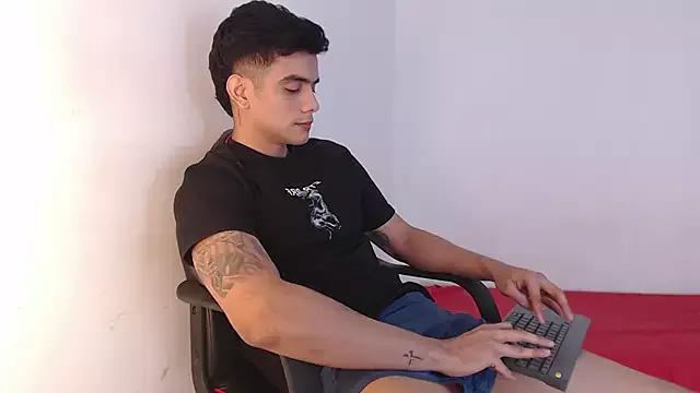 Hot Adam_levis17 wants you to fuck his body now adam_levis17 from StripChat