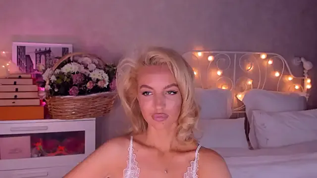 Freechat aestetick on StripChat