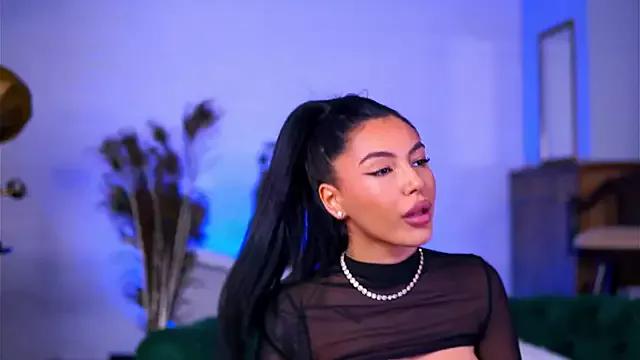 AishaaDevoe from StripChat