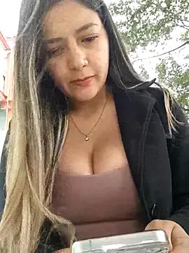 alana_69 on StripChat
