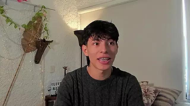 Freechat alexandersawyer on StripChat