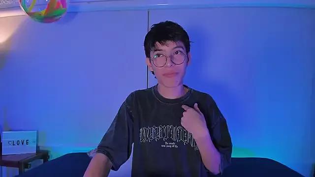 Freechat alexandersawyer on StripChat