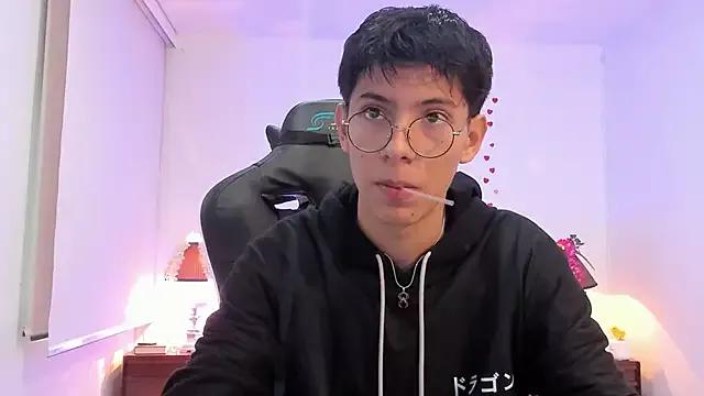 Freechat alexandersawyer on StripChat