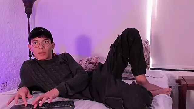 Freechat alexandersawyer on StripChat