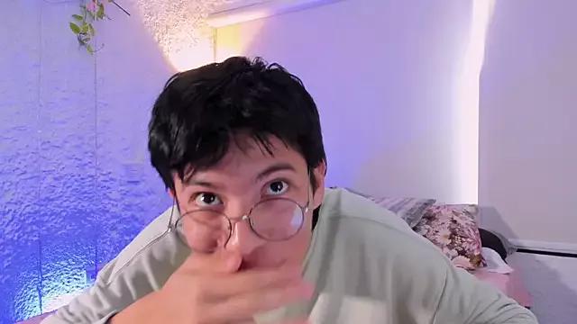 Freechat alexandersawyer on StripChat