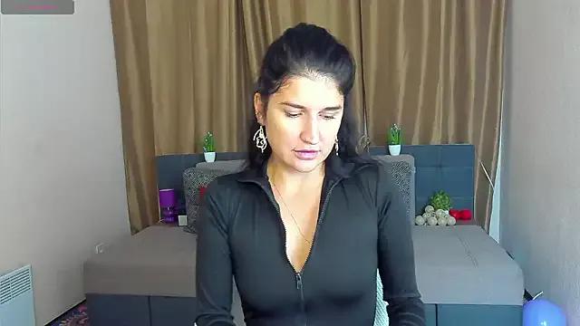 Freechat Alianna_Solo_Kisses on StripChat