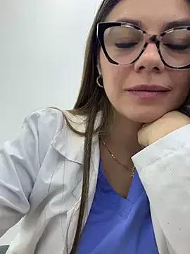 Freechat alicee16 on StripChat