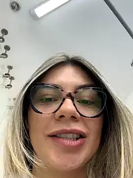 Freechat alicee16 on StripChat