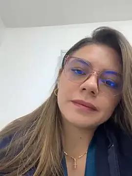 Freechat alicee16 on StripChat