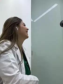 Freechat alicee16 on StripChat