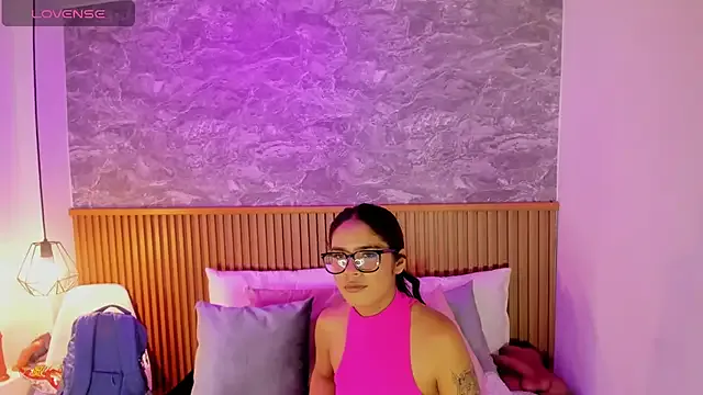 alina_souvage_ — Oil in my feets 