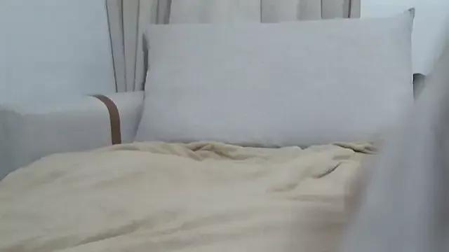 Freechat amooraaamoon on StripChat