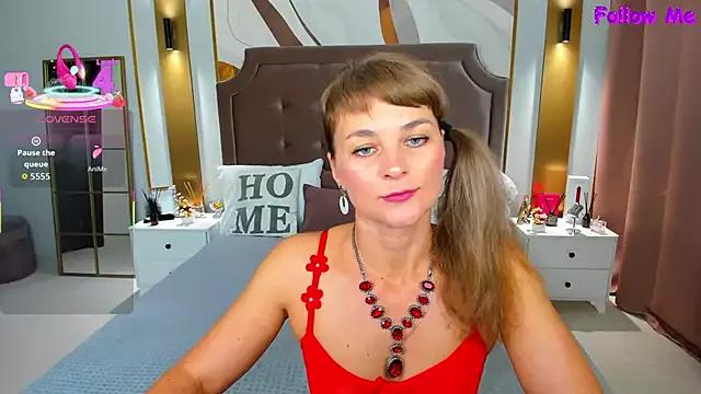 annasimonsj on StripChat 