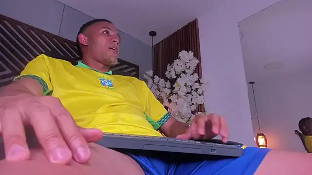 Freechat B_Wild on StripChat