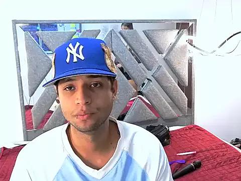 bamby_kitty from StripChat