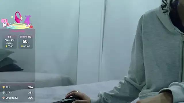 BeccaReedd on StripChat