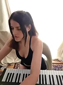 BelleFelicitas on StripChat