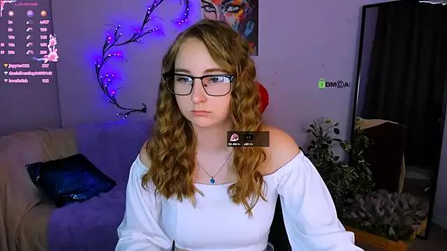 belly_bey on StripChat 